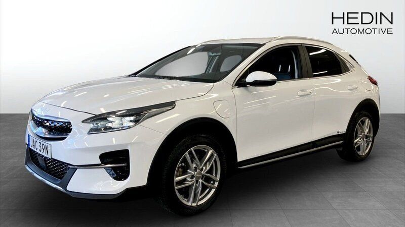 Vit (white) Begagnad 2022 Kia XCeed Advance SUV | 249 900 kr (Marknadspris) - Bild 1/4