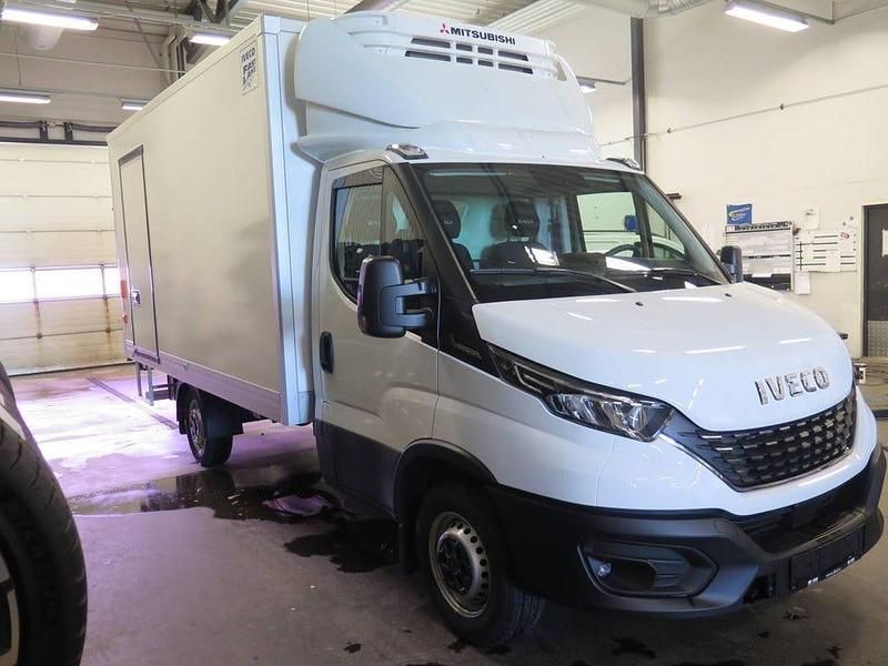 Vit Begagnad 2024 Iveco Daily Van | 837 500 kr - Bild 1/4