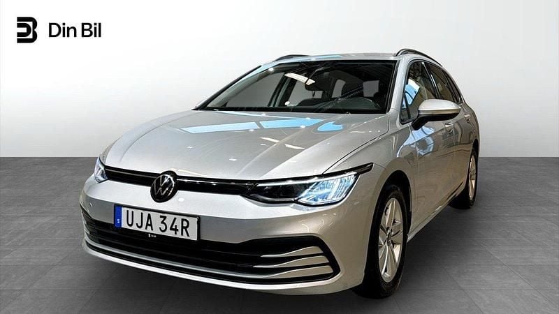 Silver Begagnad 2023 VW Golf VIII Life Kombi | 289 900 kr (Marknadspris) - Bild 1/4
