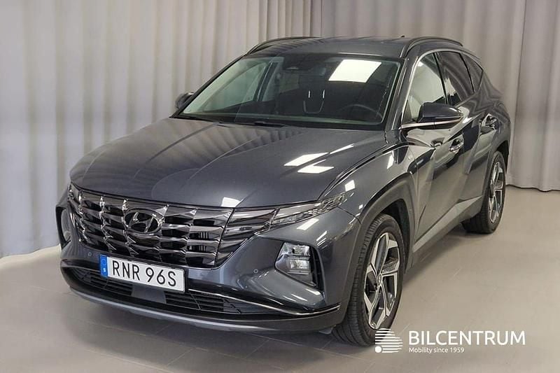 Grå Begagnad 2021 Hyundai Tucson Advanced SUV | 299 900 kr (Marknadspris) - Bild 1/4