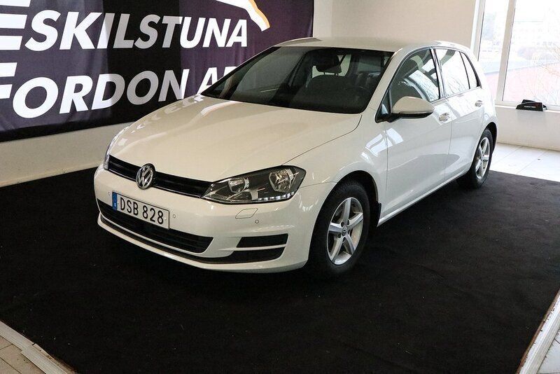 Vit Begagnad 2016 VW Golf VII R Halvkombi | 159 900 kr (Marknadspris) - Bild 1/4