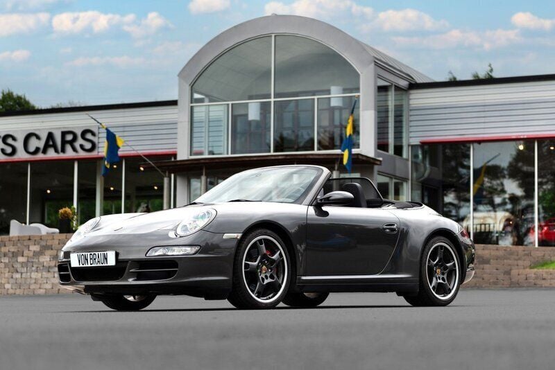 Mörkgrå Begagnad 2007 Porsche 911 Carrera 4S Cabriolet Cab | 595 000 kr - Bild 1/4