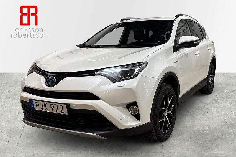 Vit Begagnad 2017 Toyota RAV4 Hybrid SUV | 219 900 kr (Lite dyr) - Bild 1/4