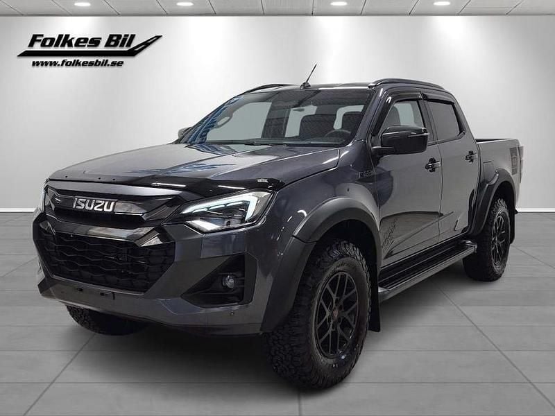 Obsidian gray metallic Begagnad 2024 Isuzu D-Max Pickup | 858 000 kr - Bild 1/4