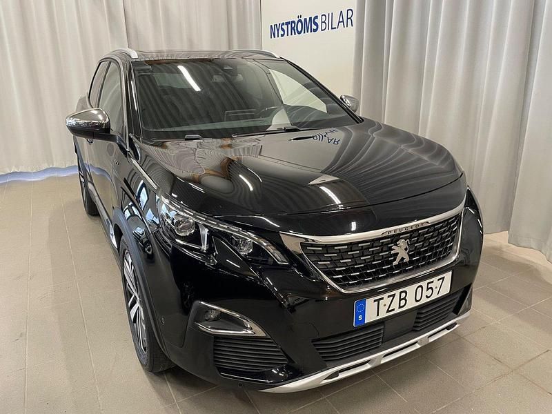 Svart (svart metallic) Begagnad 2017 Peugeot 3008 GTi SUV | 219 900 kr (Marknadspris) - Bild 1/4