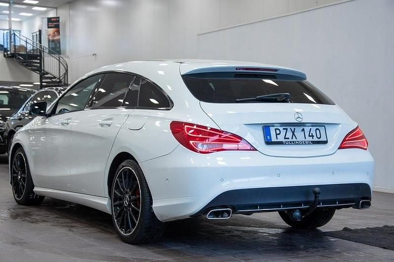 Begagnad Mercedes CLA200 Urban 136 HK (100 kW) 2015 Vit Kombi