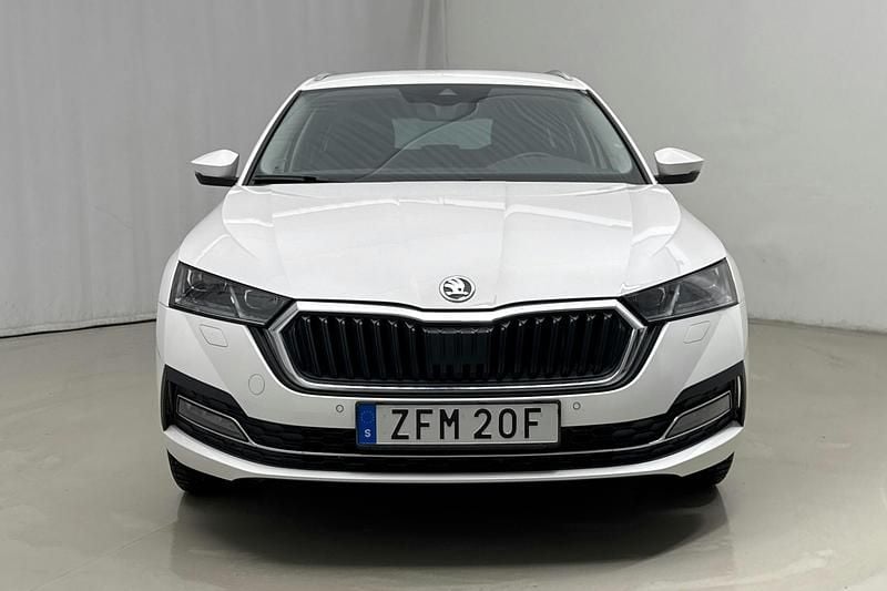 Begagnad Skoda Octavia 204 HK (150 kW) 2022 Vit Kombi