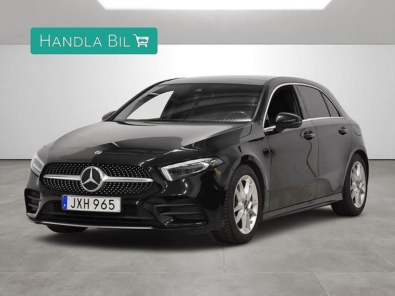 Svart Begagnad 2018 Mercedes A200 AMG Halvkombi | 219 900 kr (Marknadspris) - Bild 1/4