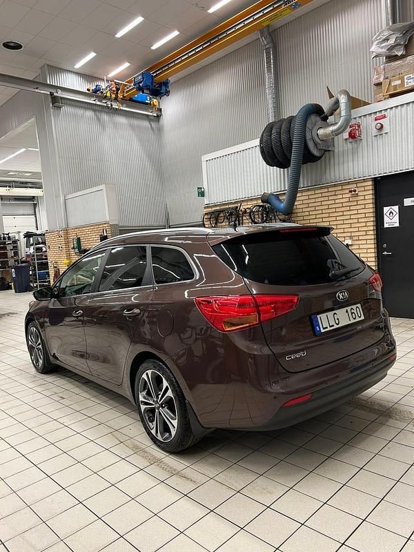 Begagnad Kia Ceed Sportswagon 128 HK (94 kW) 2013 Kombi