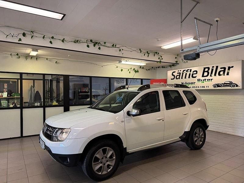 Vit Begagnad 2016 Dacia Duster SUV | 89 900 kr (Bra pris) - Bild 1/4