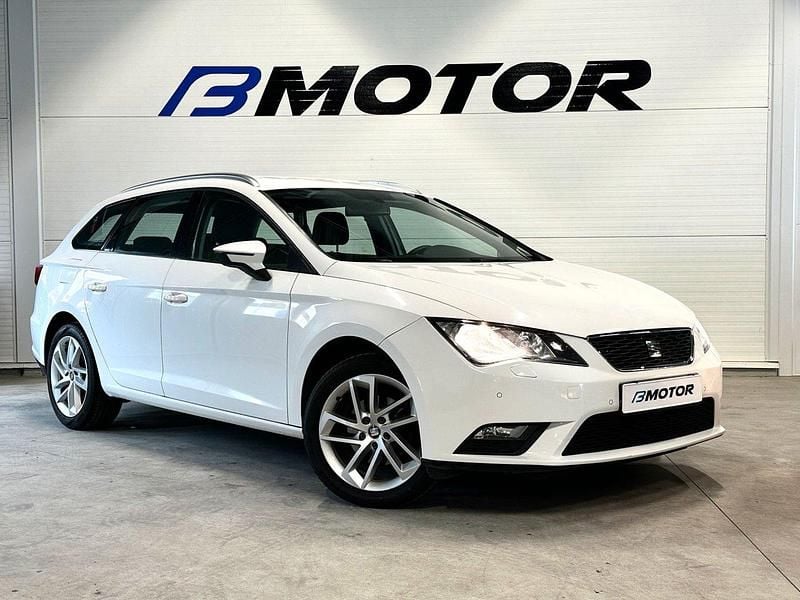 Vit Begagnad 2014 Seat Leon ST Style Kombi | 89 900 kr (Lite dyr) - Bild 1/4