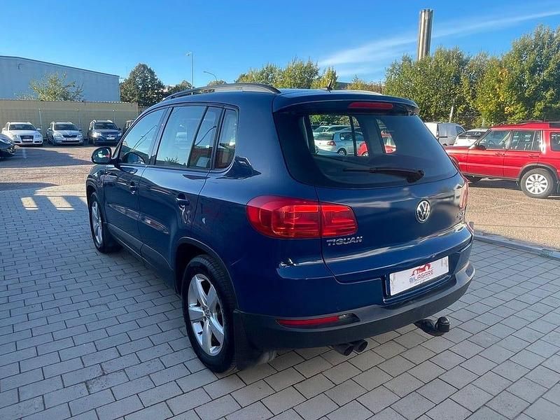 Begagnad VW Tiguan S 140 HK (102 kW) 2012 Mörkblå (blå) SUV