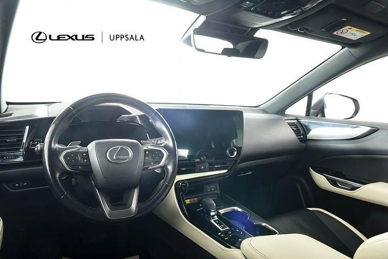 Begagnad Lexus NX450h+ Executive Line 309 HK (227 kW) 2022 Sonictitanium SUV