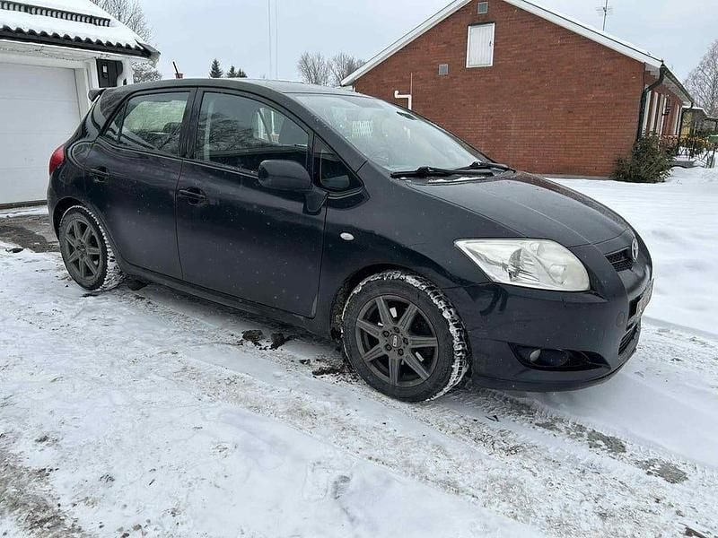 Begagnad 2007 Toyota Auris Halvkombi | 24 000 kr (Lite dyr) - Bild 1/4