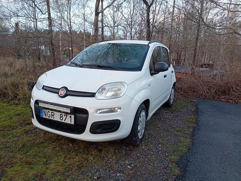 Begagnad 2013 Fiat Panda Halvkombi | 29 500 kr - Bild 1/4