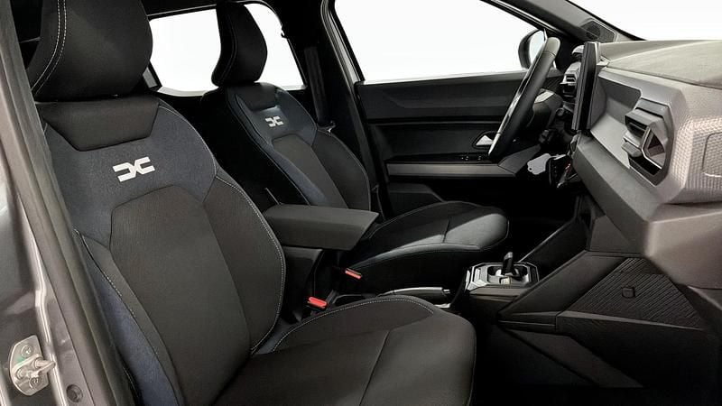 Begagnad Dacia Duster Expression 154 HK (113 kW) 2026 Grå SUV