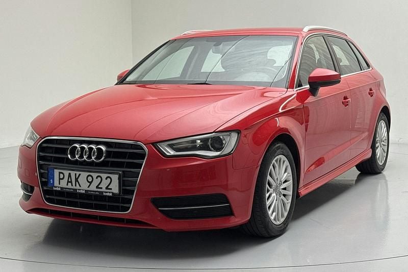 Röd Begagnad 2016 Audi A3 Attraction | 116 000 kr - Bild 1/4