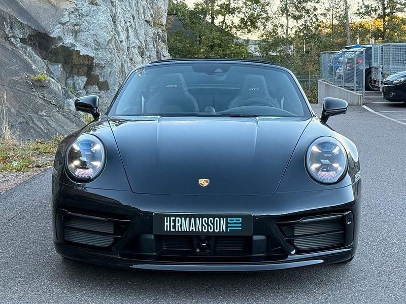 Begagnad Porsche 911 Targa 4 480 HK (353 kW) 2024 Svart Cab