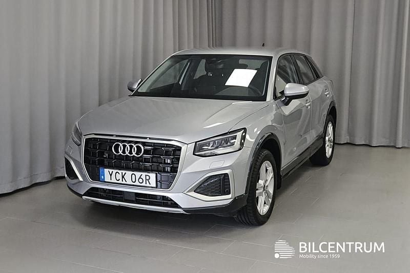 Silver Begagnad 2024 Audi Q2 Advanced Plus SUV | 299 900 kr (Marknadspris) - Bild 1/4