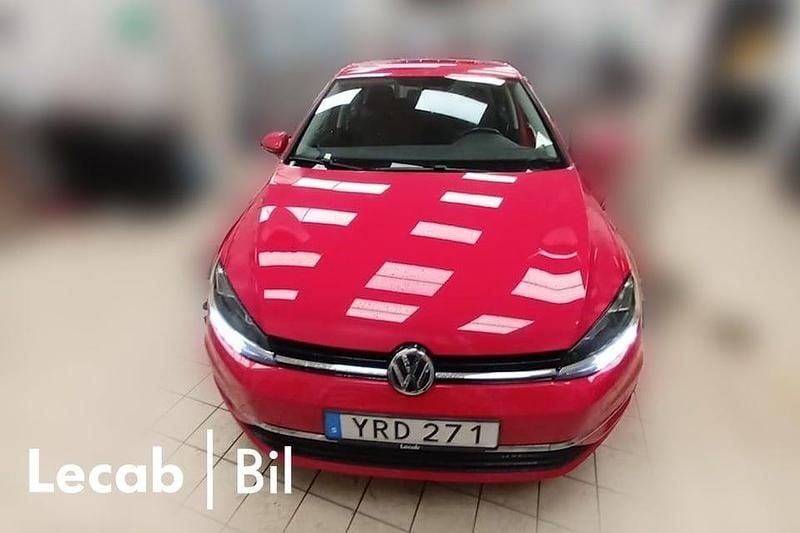 Tornado red Begagnad 2018 VW Golf VII Kombi | 159 500 kr (Marknadspris) - Bild 1/1