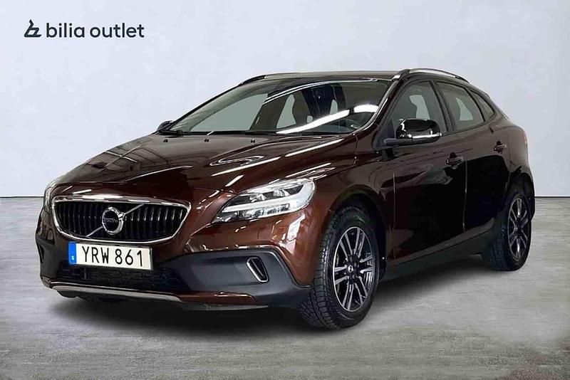 Brun Begagnad 2017 Volvo V40 CC Kombi | 169 900 kr (Marknadspris) - Bild 1/1