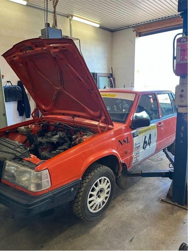 Begagnad 1993 Volvo 940 Sedan | 85 000 kr - Bild 1/3