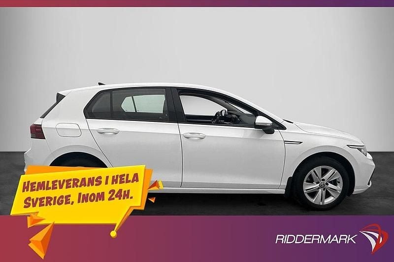 Begagnad VW Golf VIII 150 HK (110 kW) 2020 Vit Halvkombi