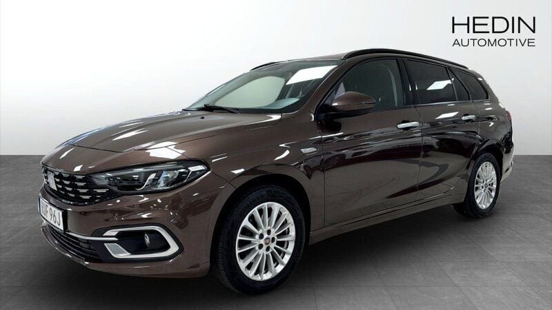 Brun (brown) Begagnad 2020 Fiat Tipo Life Kombi | 159 900 kr (Lite dyr) - Bild 1/4