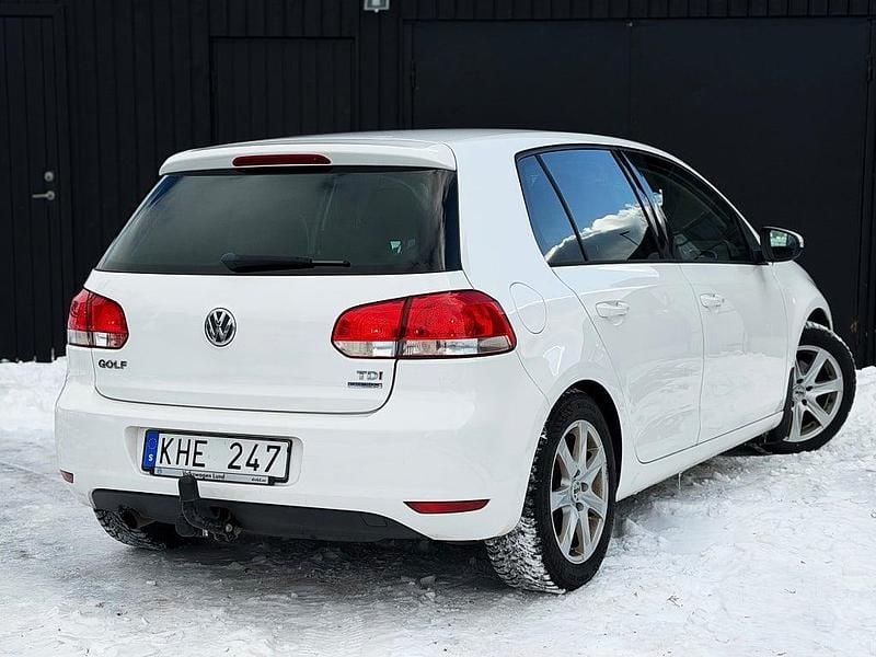 Begagnad VW Golf VI 105 HK (77 kW) 2010 Vit Halvkombi