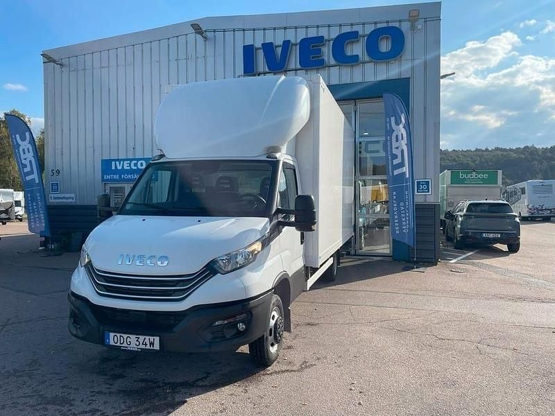 Begagnad Iveco Daily 175 HK (128 kW) 2023 Vit Van