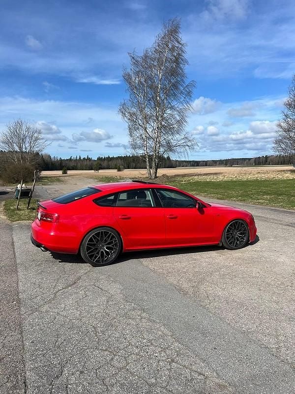 Begagnad Audi A5 Sportback 180 HK (132 kW) 2011 Röd Halvkombi