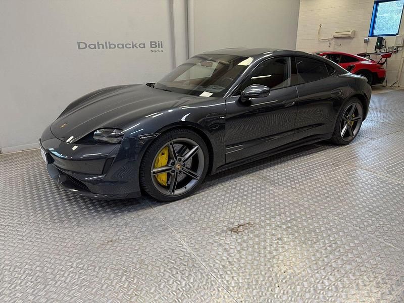 Begagnad Porsche Taycan Turbo S 560 kW (762 HK) 2020 Mörkgrå Sedan