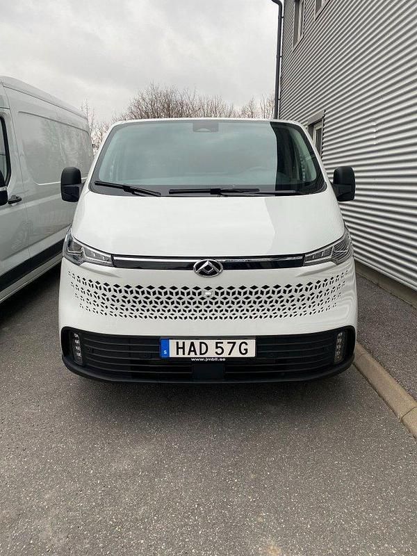 Vit Begagnad 2024 Maxus V70 Van | 373 750 kr - Bild 1/4