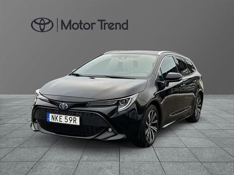 Begagnad Toyota Corolla Style 124 HK (91 kW) 2022 Svart Kombi