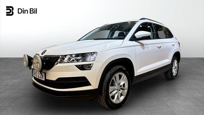 Vit Begagnad 2020 Skoda Karoq Ambition SUV | 239 900 kr (Bra pris) - Bild 1/4
