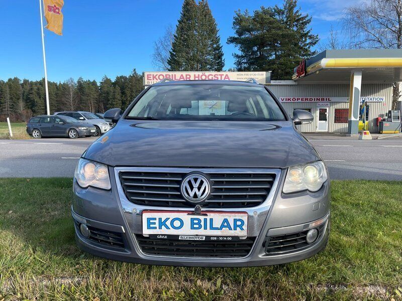 Ljusgrå Begagnad 2006 VW Passat Kombi | 22 900 kr (Marknadspris) - Bild 1/4