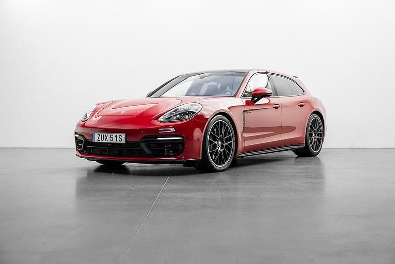 Röd Begagnad 2022 Porsche Panamera 4 Platinum Edition Sedan | 899 000 kr (Dyr) - Bild 1/4