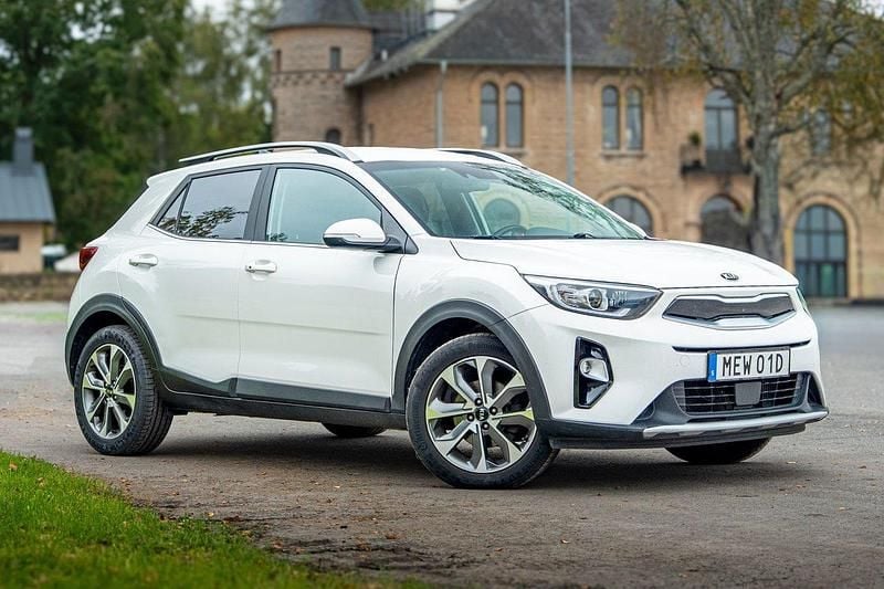 Vit Begagnad 2019 Kia Stonic Advance SUV | 172 000 kr (Marknadspris) - Bild 1/4