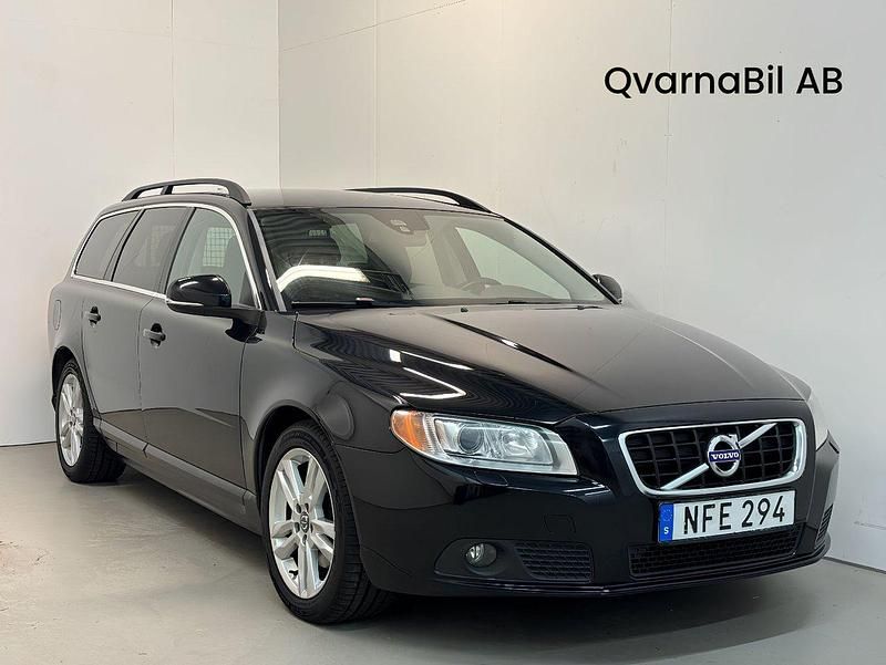 Svart Begagnad 2012 Volvo V70 Momentum Kombi | 99 800 kr (Marknadspris) - Bild 1/4