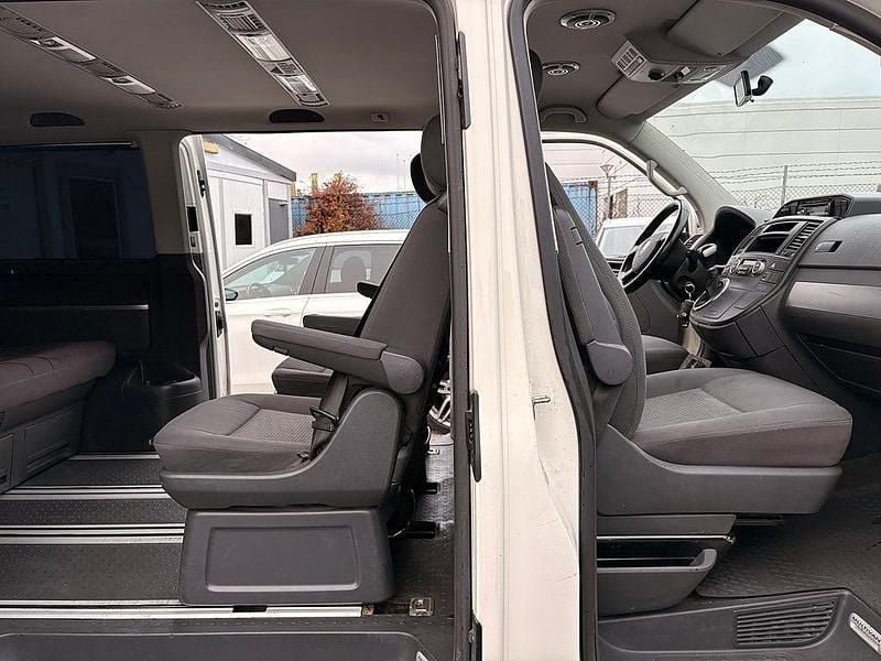 Begagnad VW Multivan 177 HK (130 kW) 2009 Vit Van