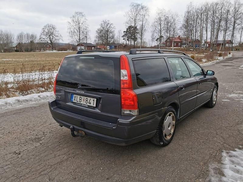 Begagnad Volvo V70 Business Edition 140 HK (102 kW) 2006 Grå Kombi