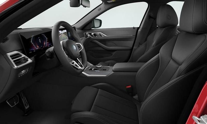 Begagnad BMW i4 Comfort Edition 250 kW (340 HK) 2000 Fire red metallic Sedan