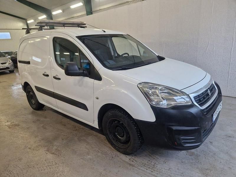 Begagnad Peugeot Partner 99 HK (72 kW) 2017 Vit