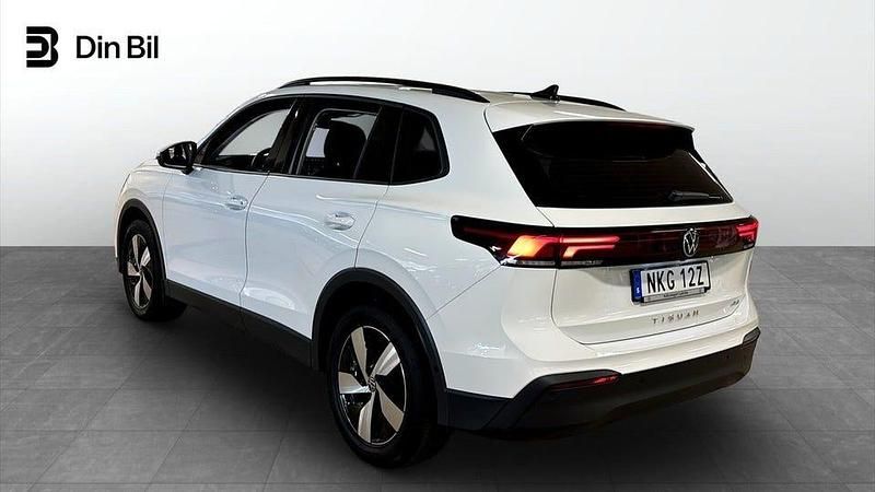 Begagnad VW Tiguan Life 150 HK (110 kW) 2024 Vit SUV