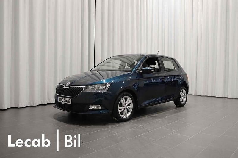 Lava blue metallic Begagnad 2021 Skoda Fabia Halvkombi | 139 500 kr (Bra pris) - Bild 1/4