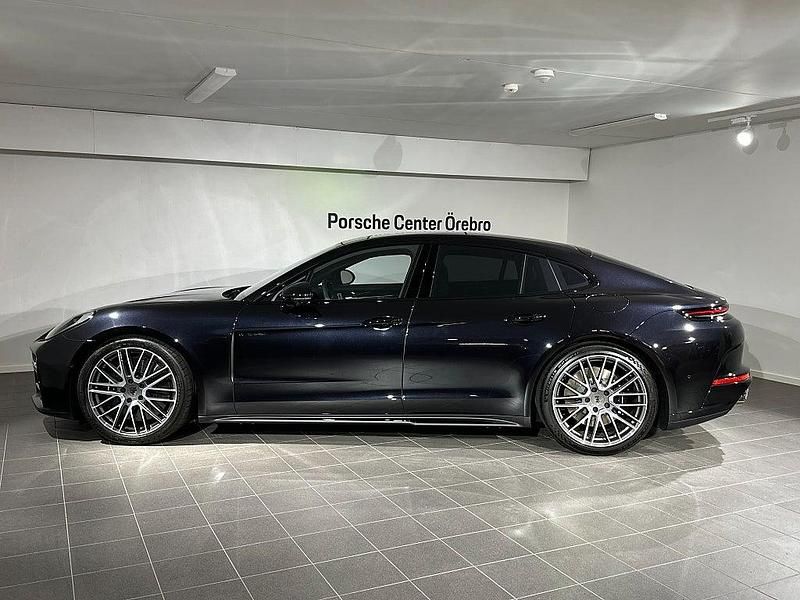 Begagnad Porsche Panamera 519 HK (381 kW) 2024 Svart Halvkombi