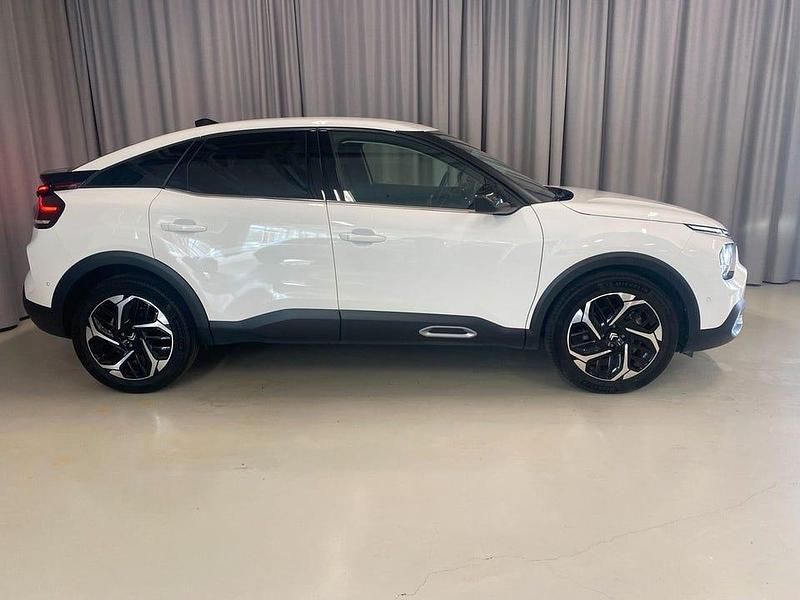 Begagnad Citroën C4 Shine 131 HK (96 kW) 2023 Vit Halvkombi