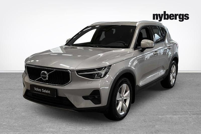 Silver Begagnad 2024 Volvo XC40 Core SUV | 339 000 kr (Bra pris) - Bild 1/4