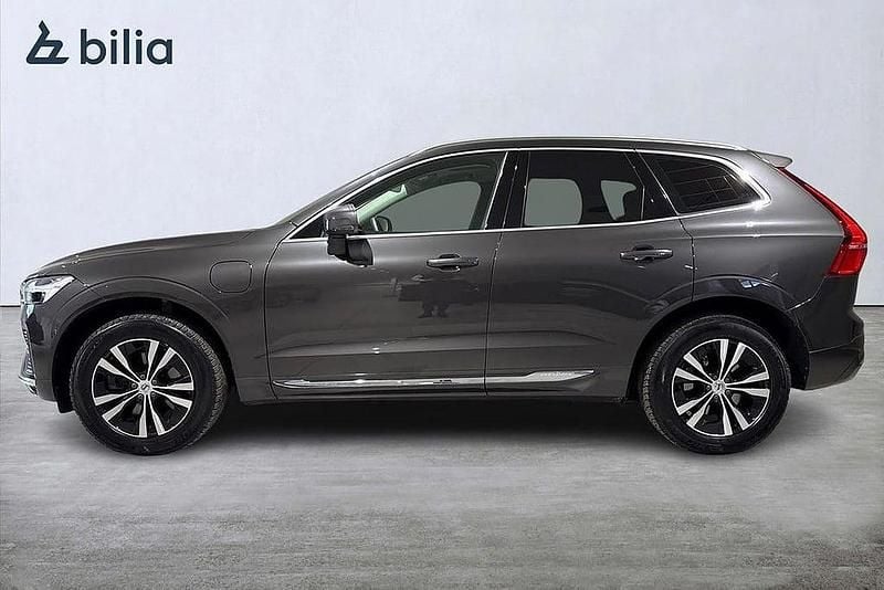 Begagnad Volvo XC60 Core 253 HK (186 kW) 2023 Grå SUV