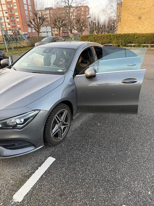 Begagnad 2021 Mercedes CLA250 Sedan | 299 995 kr (Marknadspris) - Bild 1/4